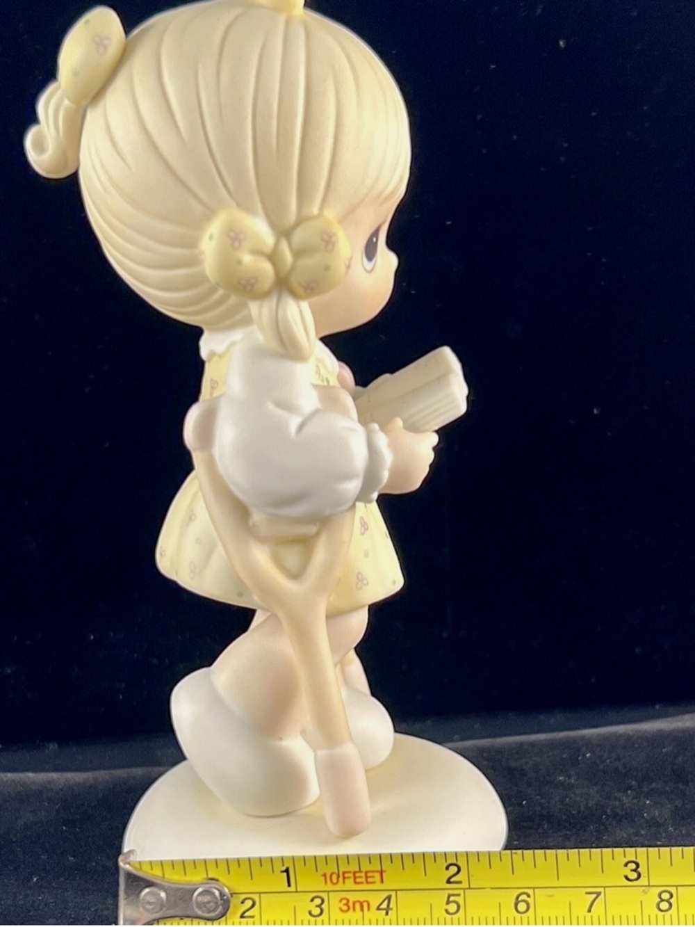 Precious Moments Figurine in Cream and Yellow - "He Walks With Me" - Picture 5 of 7